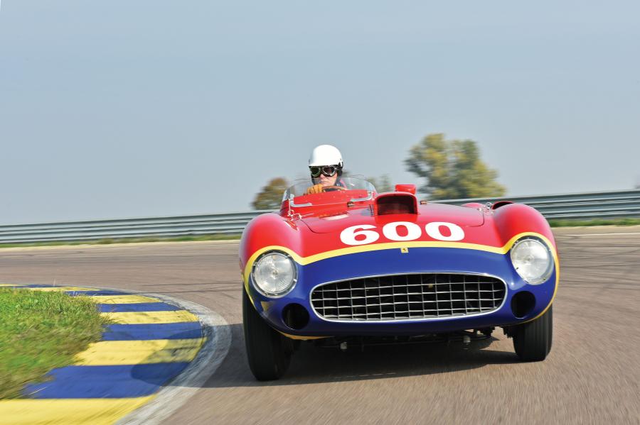  Ferrari 290 MM Scaglietti Spyder 1956 года  (фото 18 из 18)